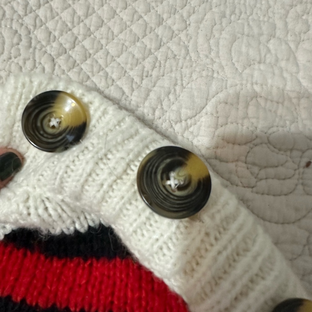 Striped BP sweater with buttons. - Picture 4 of 6